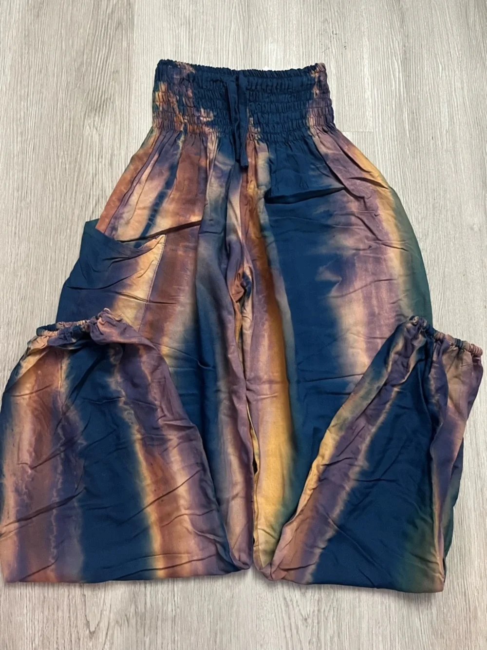 0022–NWT Tie-Dye Wide Leg Pants - Navy & Orange - Picture 3 of 4